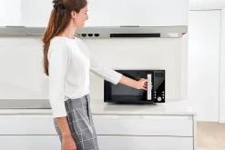 Black+Decker Mikroaaltouuni Black+Decker Digitaalinen 900W 23L Musta Musta